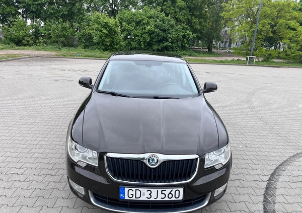 Skoda Superb cena 26800 przebieg: 234160, rok produkcji 2012 z Gdynia małe 466